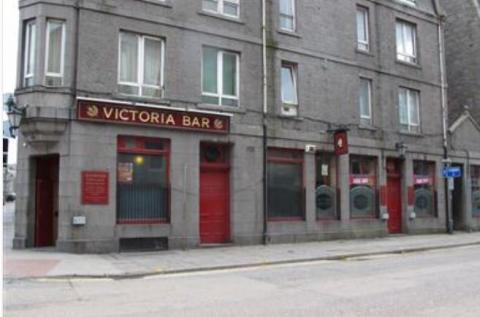 Victoria Bar outside